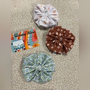Wrenny maze bows brand new pack of 3